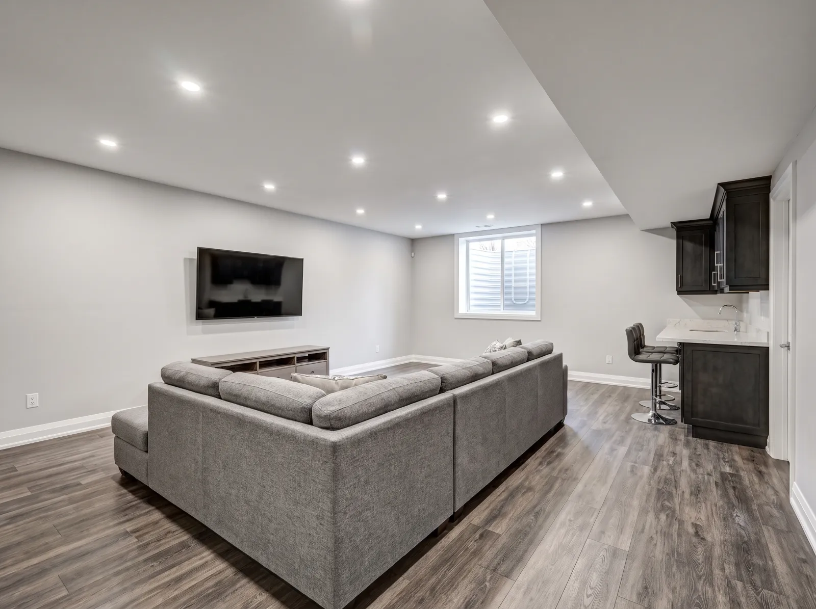Basement rec room with the Snaptolist finish